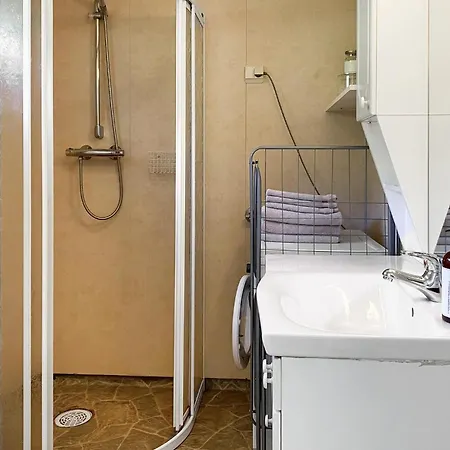 1 Bedroom Cozy In Malmefjorden Holiday home Sylte (Hustadvika)