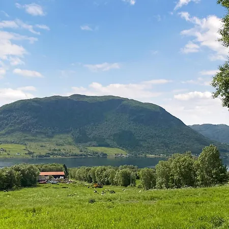 1 Bedroom Cozy In Malmefjorden * Sylte (Hustadvika)